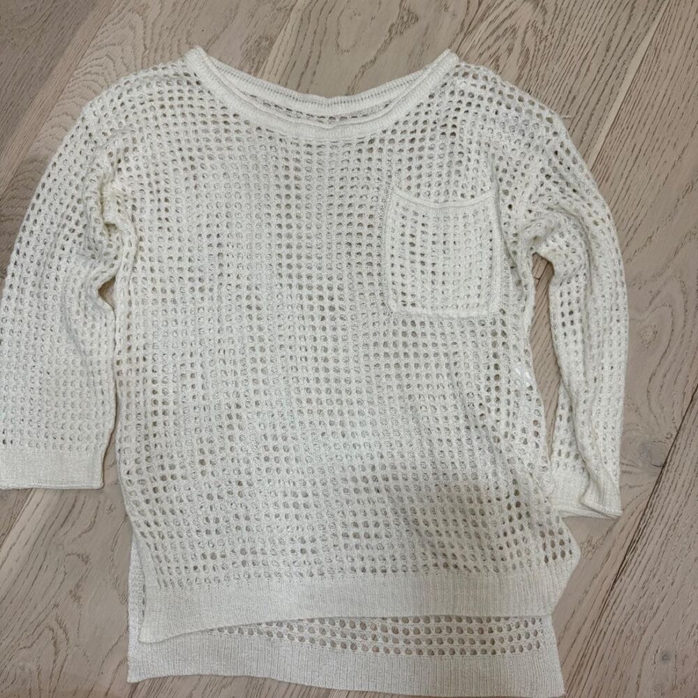 Unbranded Women's White and Cream Jumper